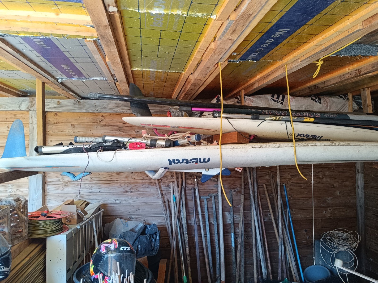 Complete windsurfset: 2 planken, 7 zeilen en accessoires, Ophalen, Gebruikt, Complete set