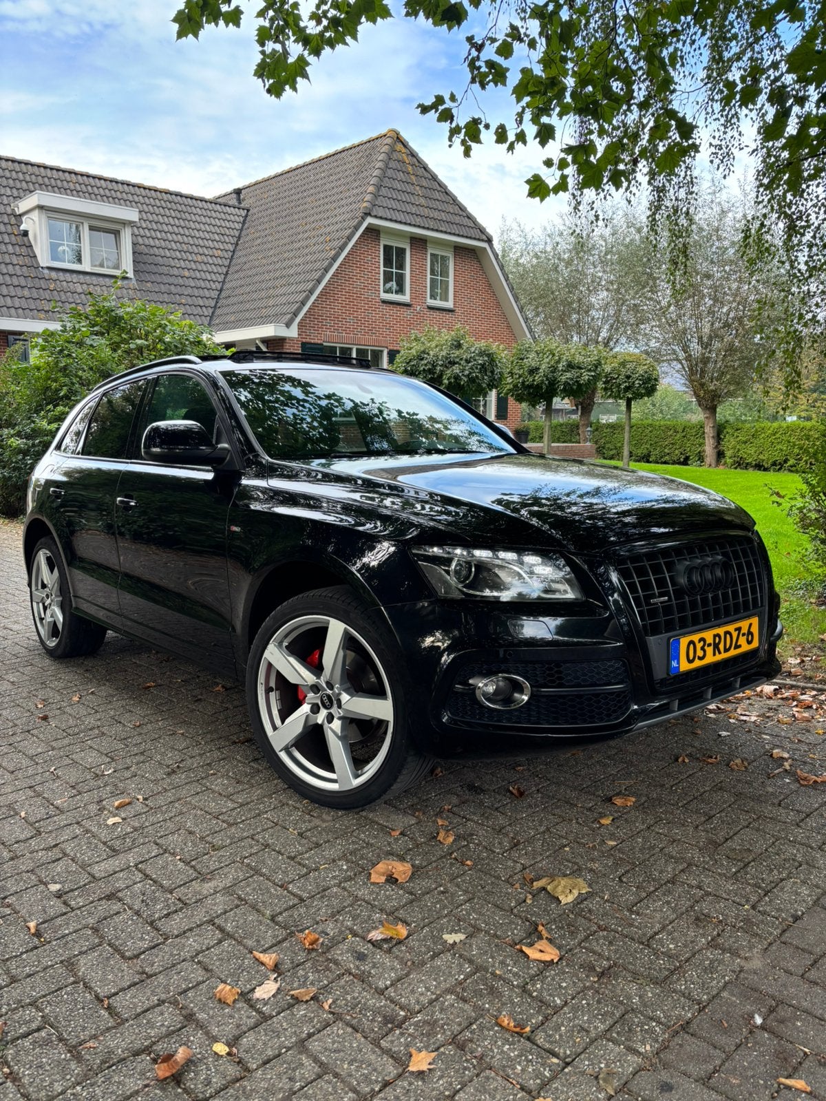 Audi Q5  Quattro S-tronic .Alle opties pano automaat s line., Automaat, 1730 kg, 4 cilinders, Zwart