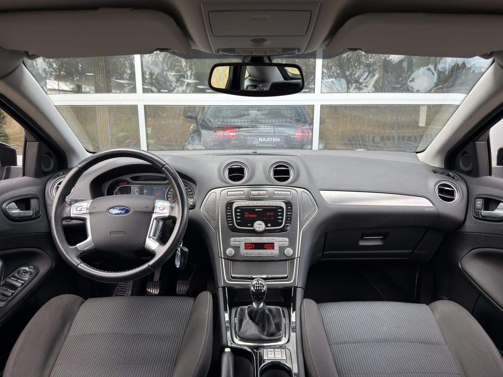 Ford Mondeo 2.5-20V 220 pk 1e eig |Dealer oh| PDC| Clima|BT|, Voorwielaandrijving, Stof, Mondeo, 11 km/l