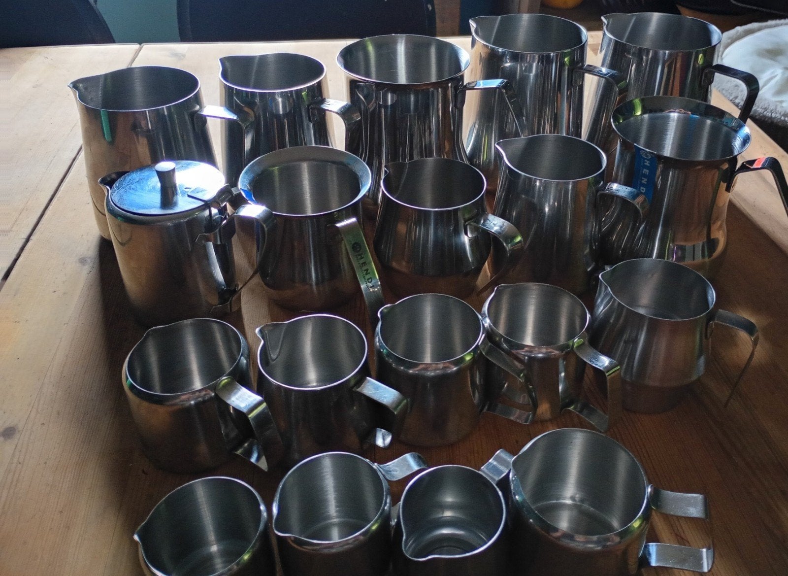 19 Rvs opschuim/latte macchiato kannetjes, Ophalen, Overige typen, Hendi, Nieuw
