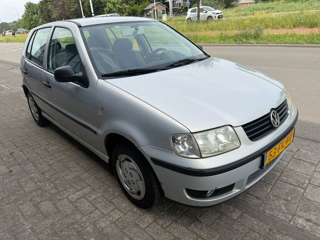 Volkswagen Polo 1.4 Trendline Nieuwe APK AUTOMAAT, 450 kg, Gebruikt, 31 €/maand, 4 cilinders