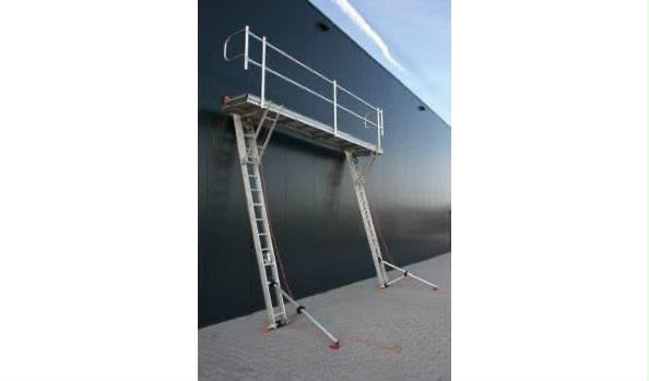 Complete werksteiger – moet snel weg, Doe-het-zelf en Verbouw, Ophalen, Zo goed als nieuw, Rolsteiger of Kamersteiger, 5 meter of hoger