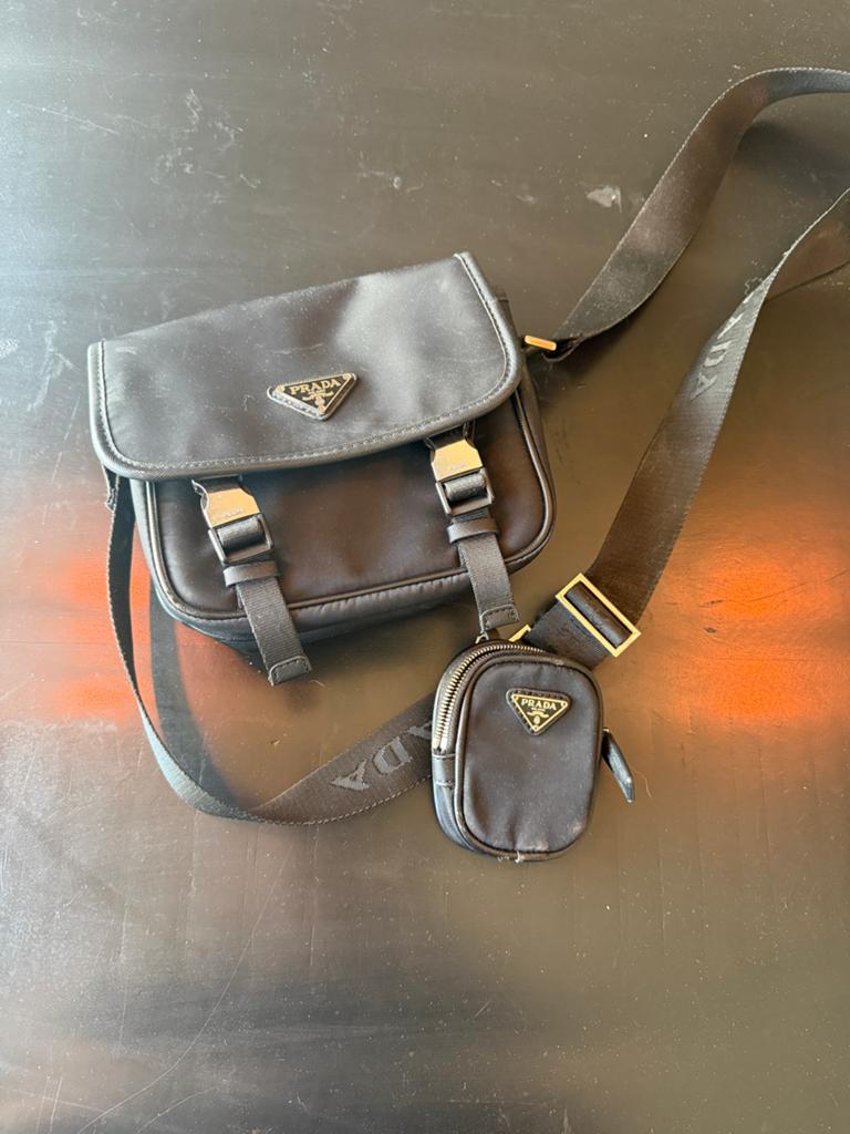 Prada schouder tas, Ophalen of Verzenden, Zo goed als nieuw, Zwart, Overige merken