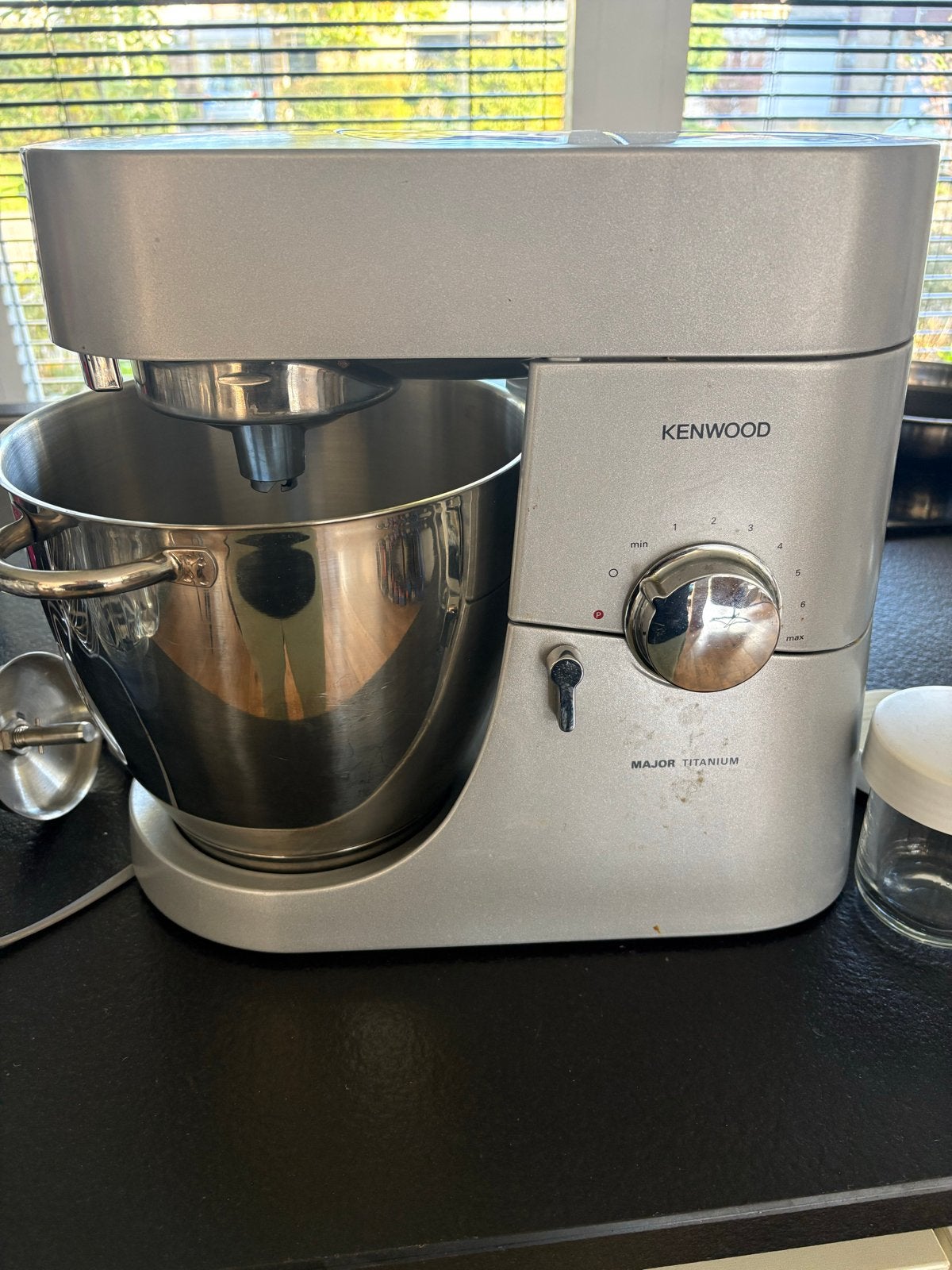 Kenwood Major Titanium Keukenmachine met Accessoires, Witgoed en Apparatuur, 4 liter of meer, Ophalen, Gebruikt, 3 snelheden of meer