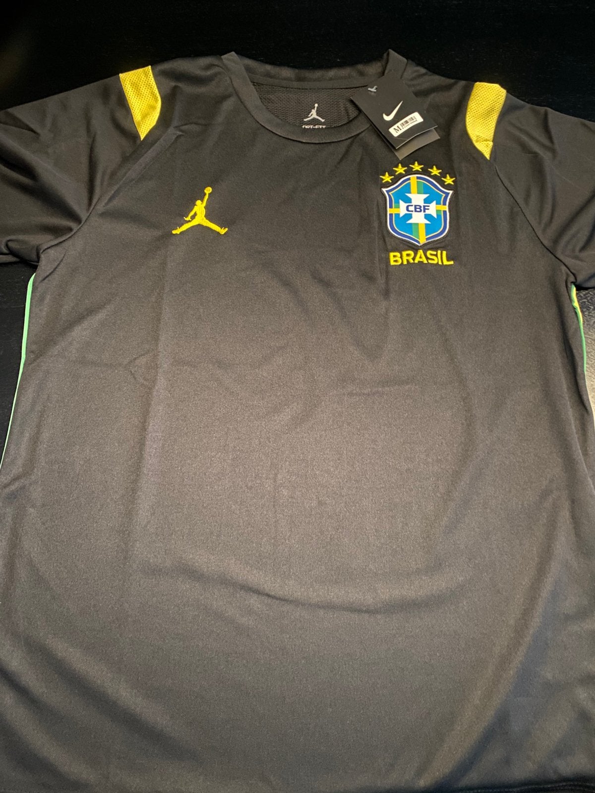 Brazil WK football shirt maat M net nieuw heel mooi, Sport en Fitness, Voetbal, Maat M, Ophalen of Verzenden, Nieuw, Shirt