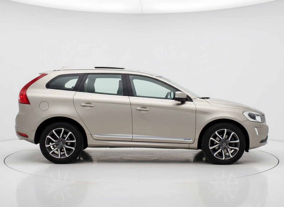 Volvo XC60 2.4 D5 Ocean Race|AUT|Pano-dak|Cruise|Leder|CAM, Automaat, Gebruikt, 197 €/maand, 2000 kg
