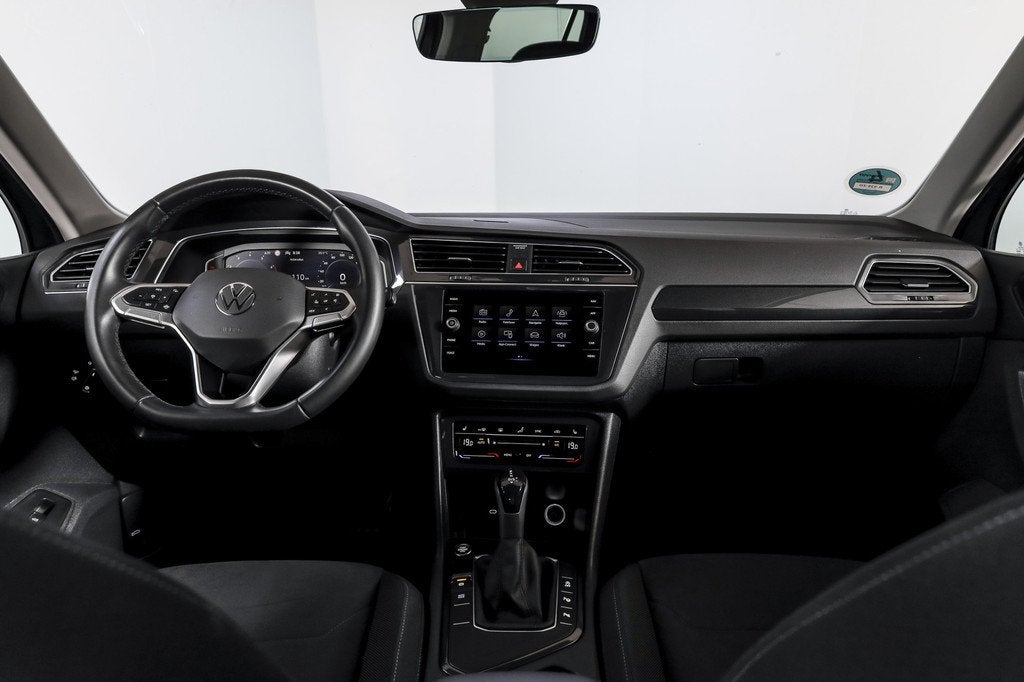 Volkswagen Tiguan 1.5 TSI 150 PK Life Business | Trekhaak |, Auto's, Euro 6, 4 cilinders, Automatische klimaatregeling, SUV of Terreinwagen