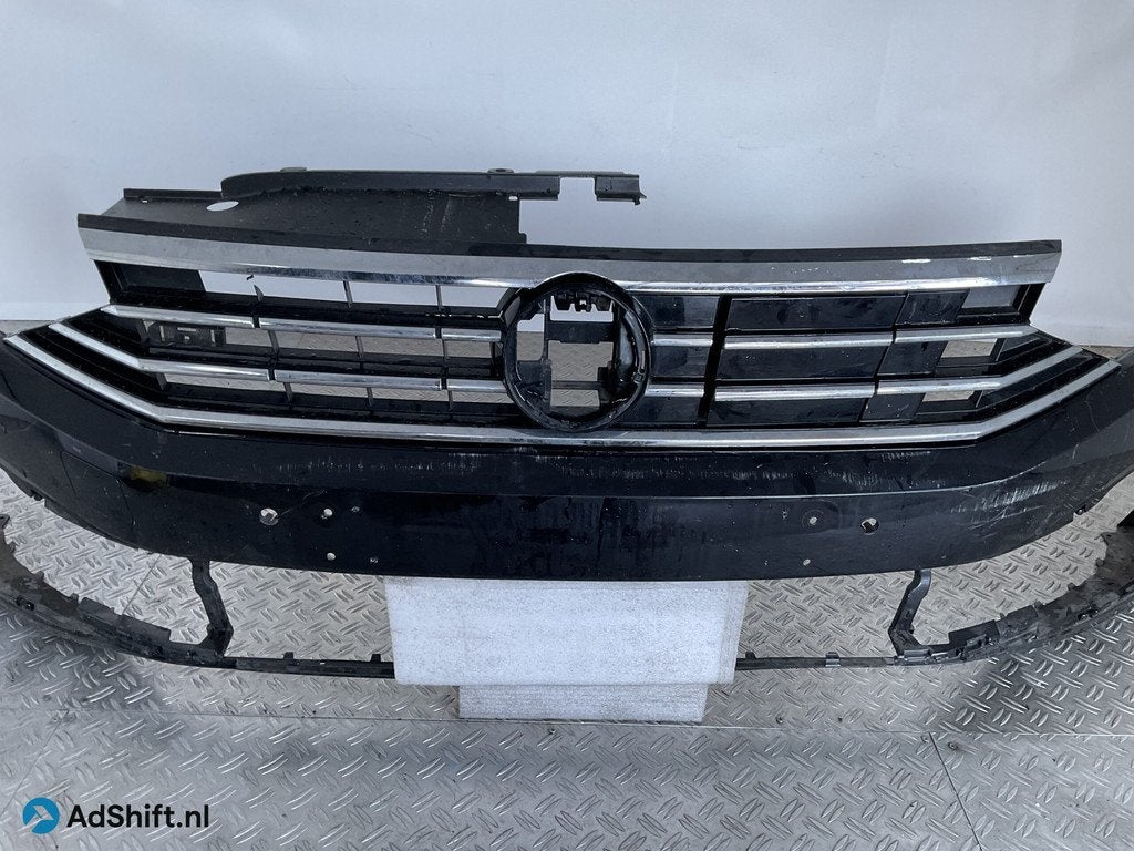 Bumper Volkswagen Passat B8 GTE 17-21 3G0807221b Voorbumper, Bumper