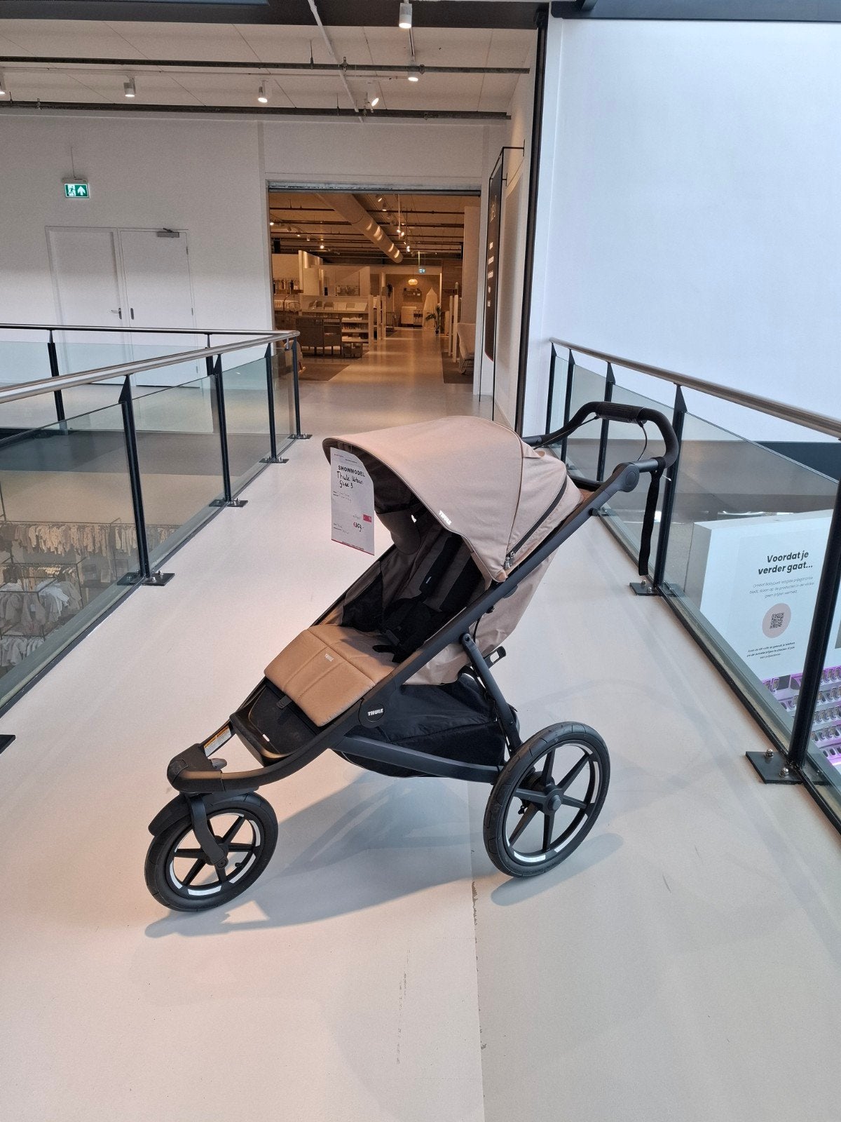 Thule Urban Glide 3 Kinderwagen - Tinted Taupe - Showmodel, Ophalen of Verzenden, Zo goed als nieuw