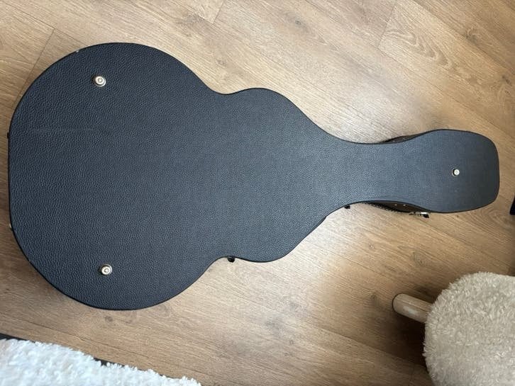 Thomann Western Guitar case., Muziek en Instrumenten, Ophalen, Zo goed als nieuw, Akoestische gitaar