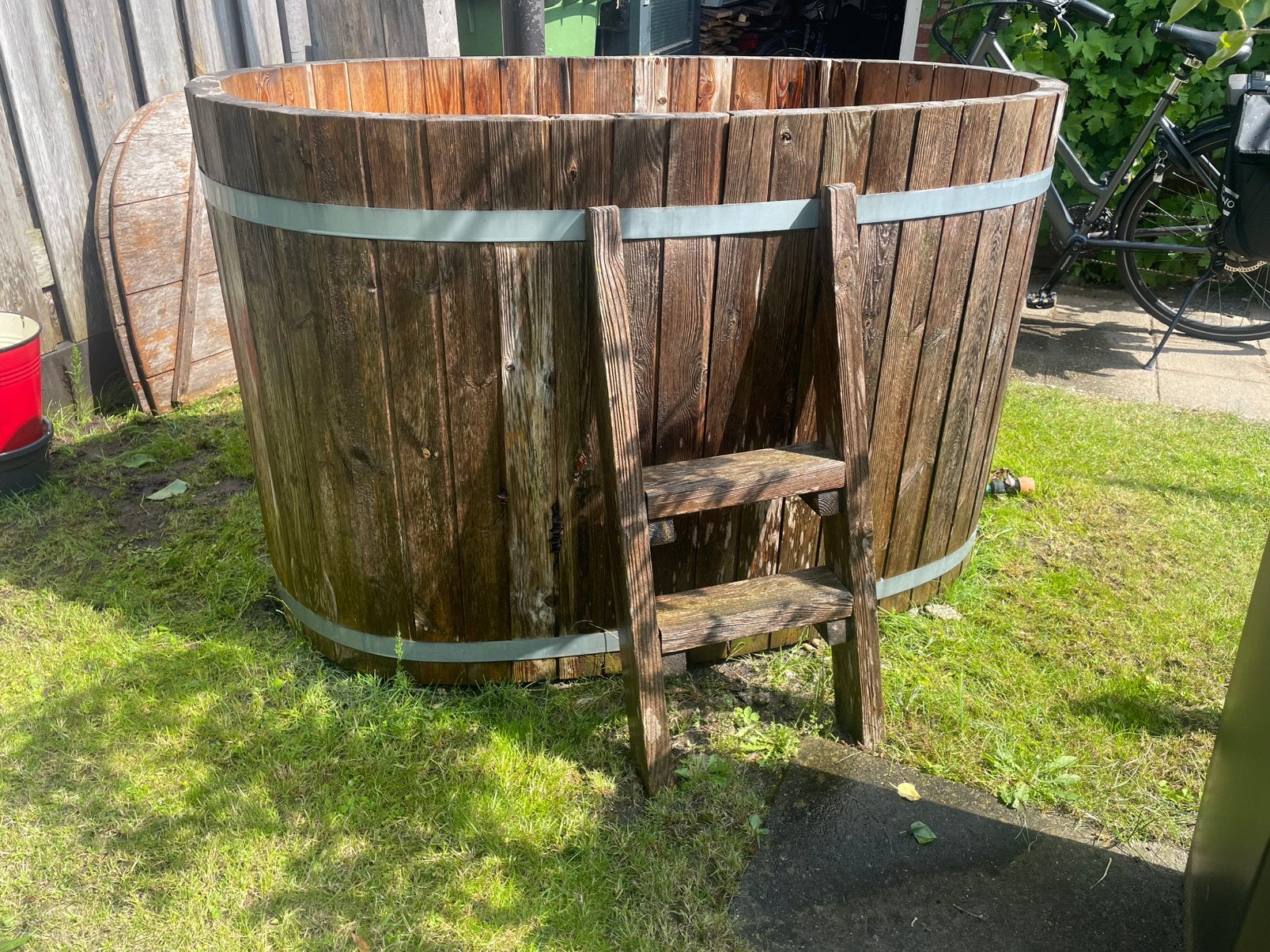 Hot -tub met buiten kachel, Tuin en Terras, Ophalen of Verzenden, Zo goed als nieuw, Vast