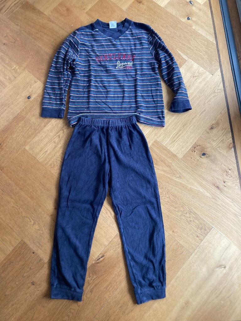 Leuk pyjama setje voor jongens, maat 140, Nacht- of Onderkleding, Ophalen of Verzenden, Zo goed als nieuw, Jongen