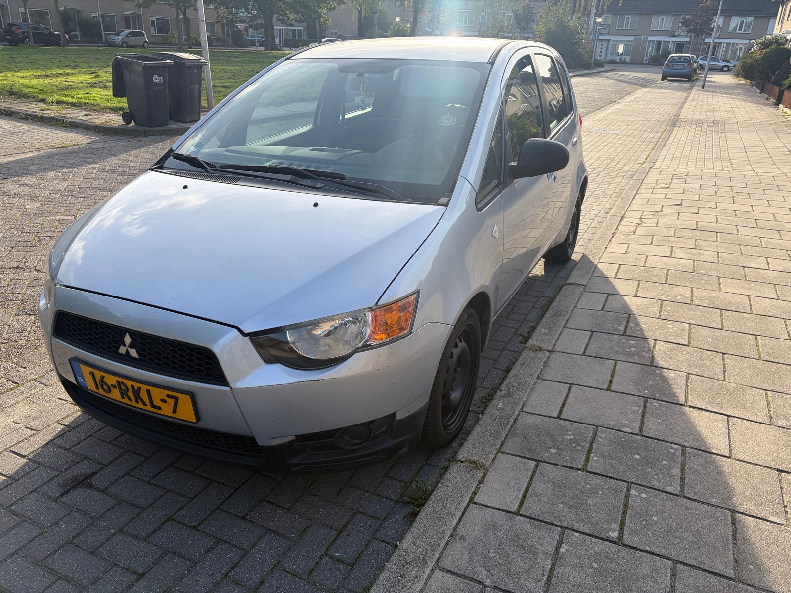 Mitsubishi Colt 1.1 5-DR 2011 Grijs, Auto's, Dealer onderhouden, Stof, 74 pk, Electronic Stability Program (ESP)