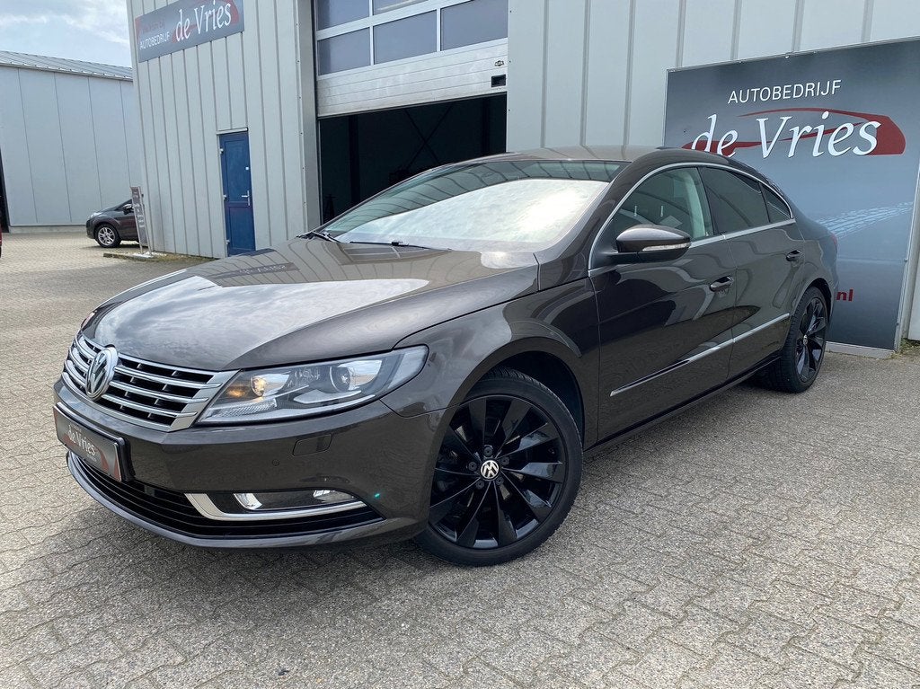 Volkswagen CC 1.8 TSI / Clima / Cruise / Navi / PDC / Trekha, Auto's, Volkswagen, Voorwielaandrijving, Euro 5, 4 cilinders, Bruin
