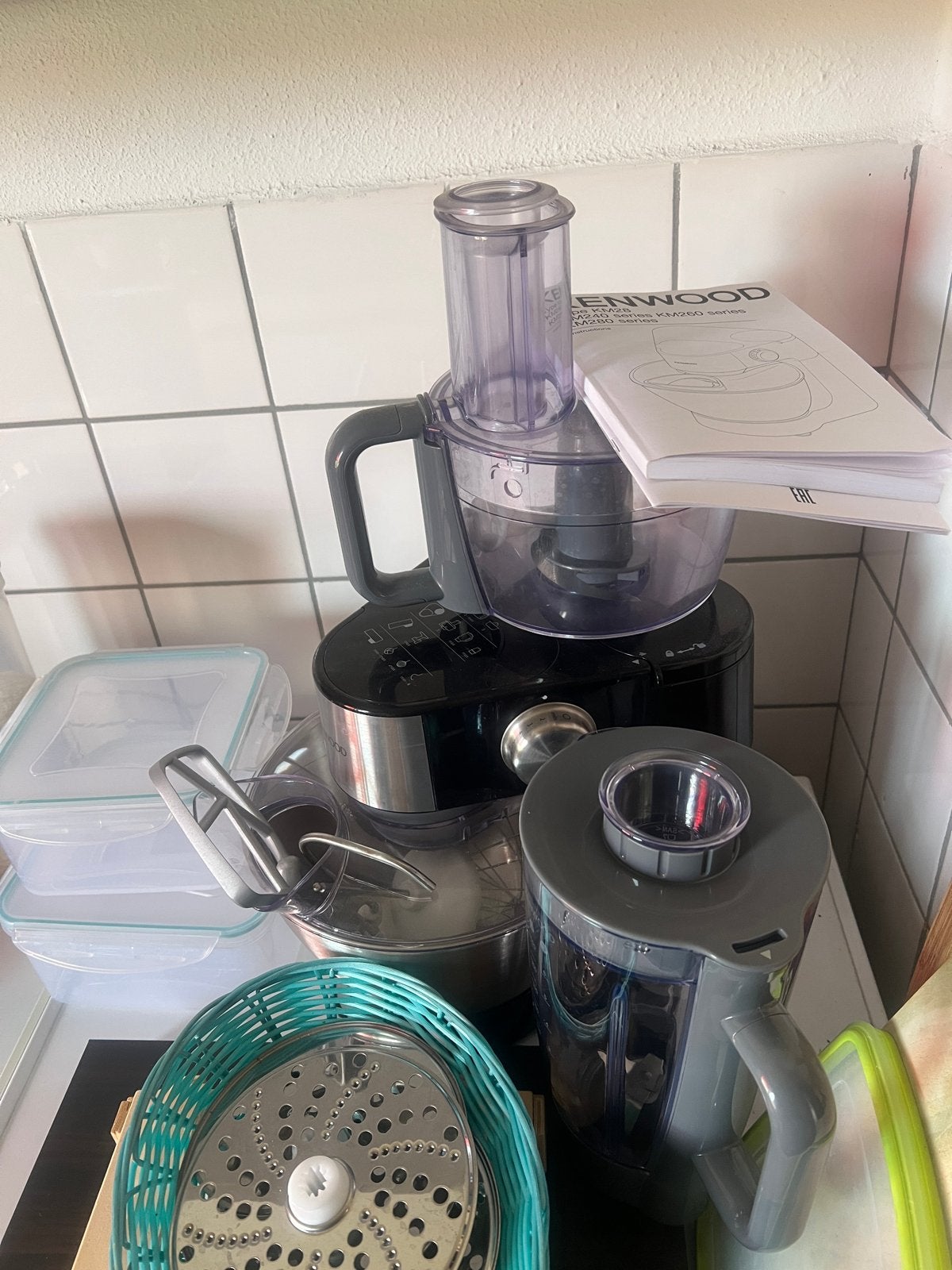 Kenwood KM28Keukenmachine met accessoires en handleiding, Witgoed en Apparatuur, Keukenmixers, Ophalen, Gebruikt, 3 snelheden of meer
