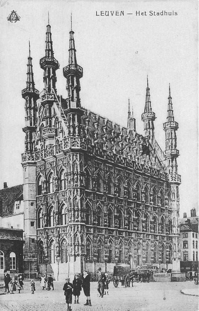 379-083-023 Leuven Het Stadhuis, Verzamelen, Verzenden, Voor 1920, Overig Europa