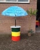Statafel oliedrum met parasol te huur, Ophalen, Zo goed als nieuw, Oranje of Koningsdag