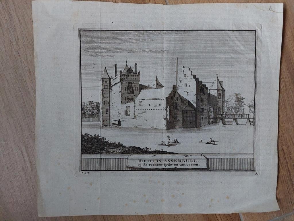 8 / Huis Assemburg te Heemskerk - Originele gravure uit 1736, Antiek en Kunst, Kunst | Etsen en Gravures, Ophalen of Verzenden