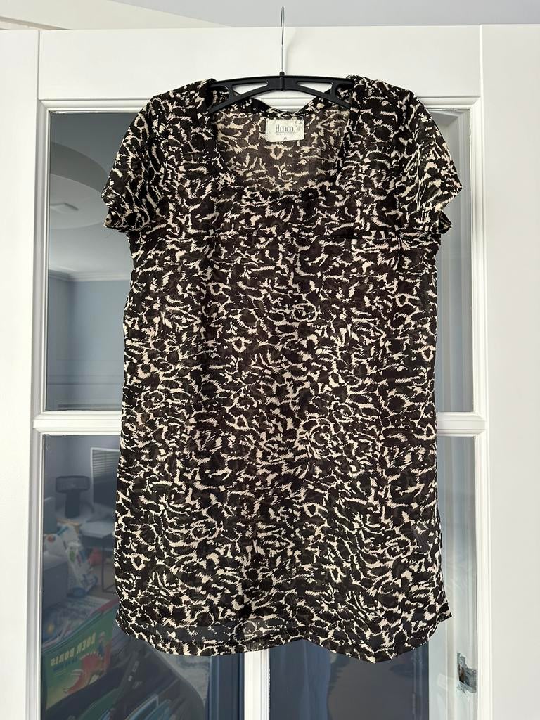 Nieuwe top / blouse beige zwart 8MM maat XS, Kleding | Dames, Ophalen of Verzenden, Nieuw, Maat 34 (XS) of kleiner, Zwart