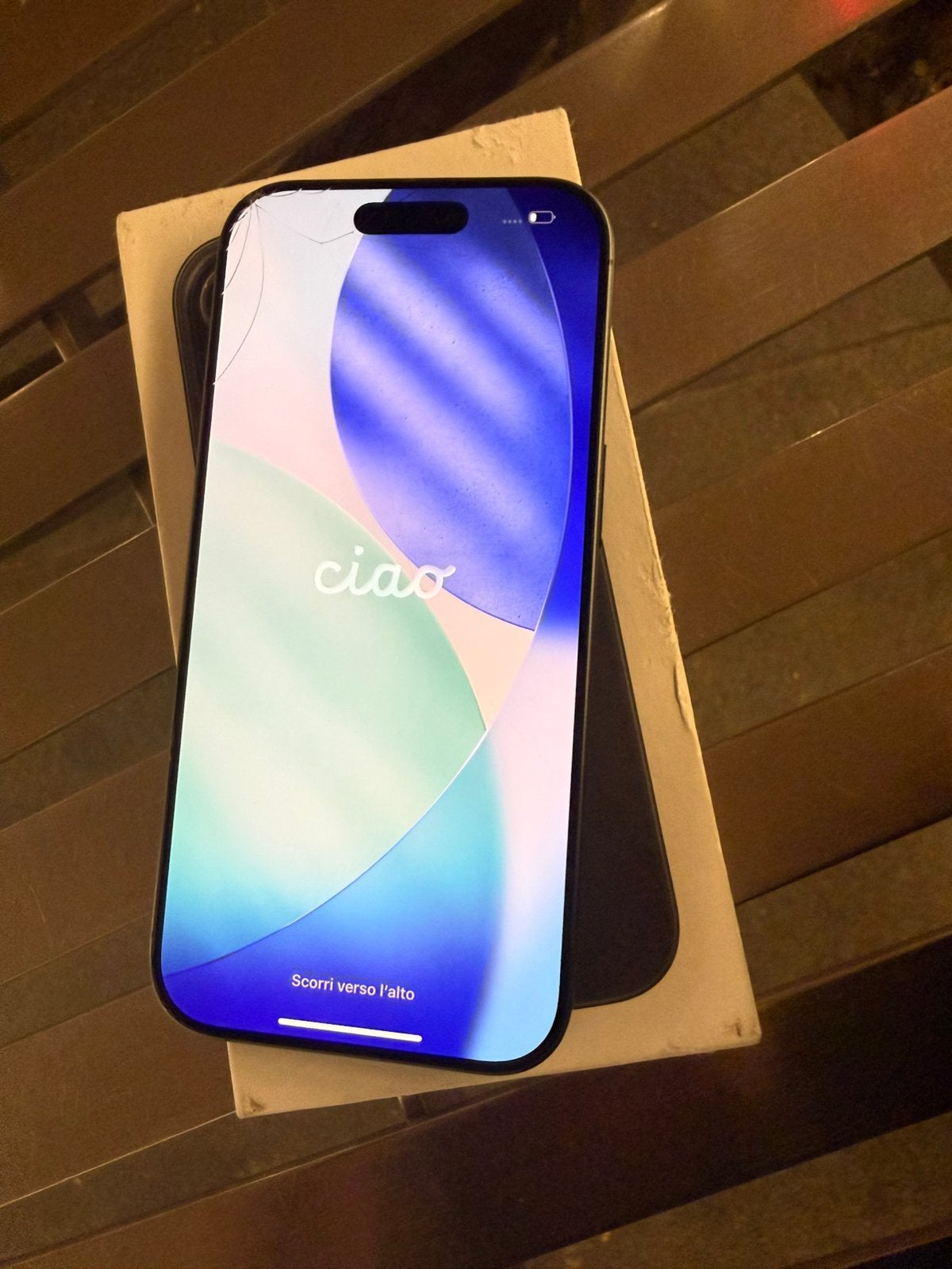 iPhone 17 (Gekocht op 29-07-2026) – Scherm licht beschadigd, Telecommunicatie, Mobiele telefoons | Apple iPhone, Ophalen, Zo goed als nieuw