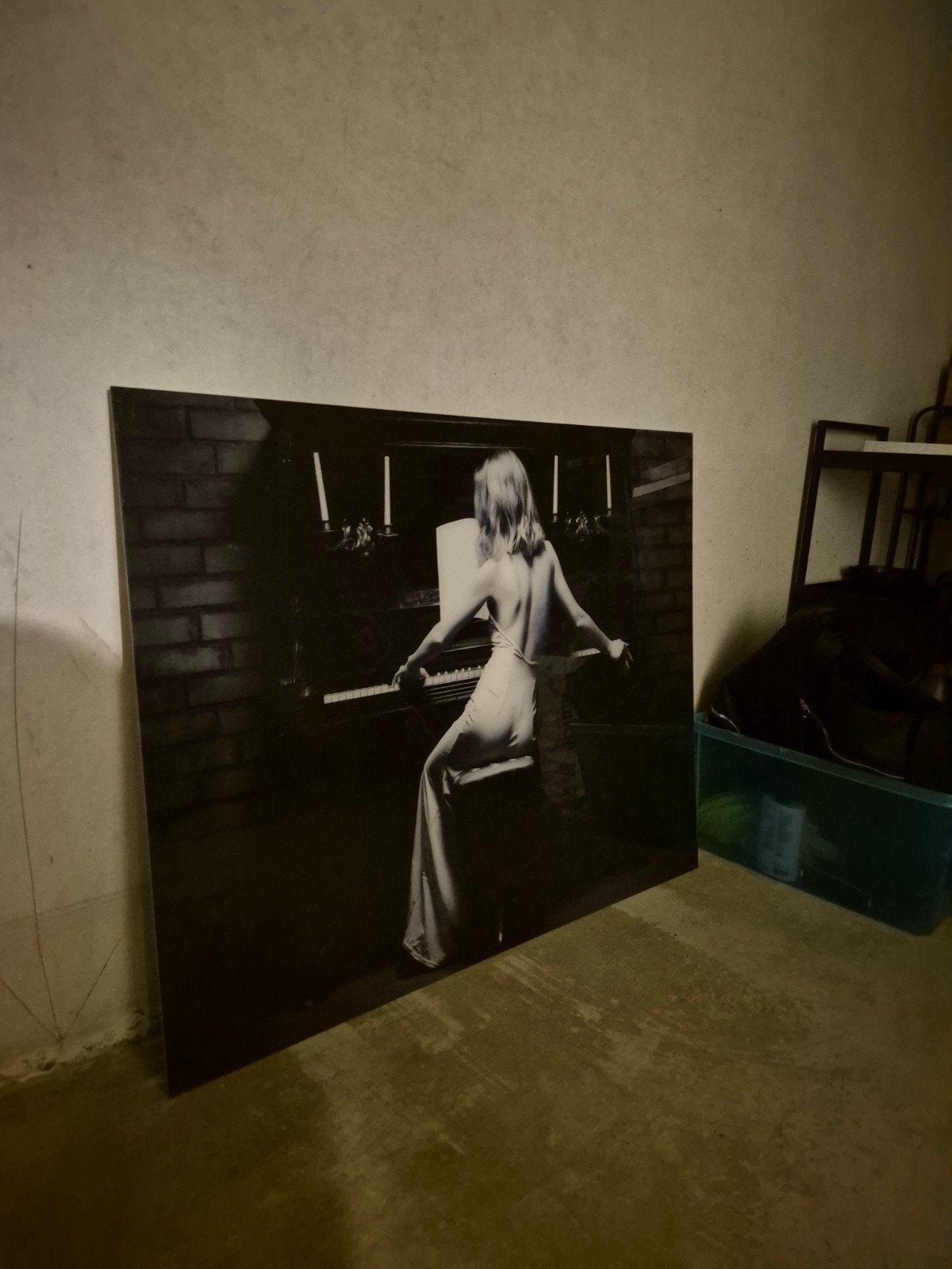 Groot formaat plexi glas van vrouw achter piano 100x80cm, Ophalen, Schilderij