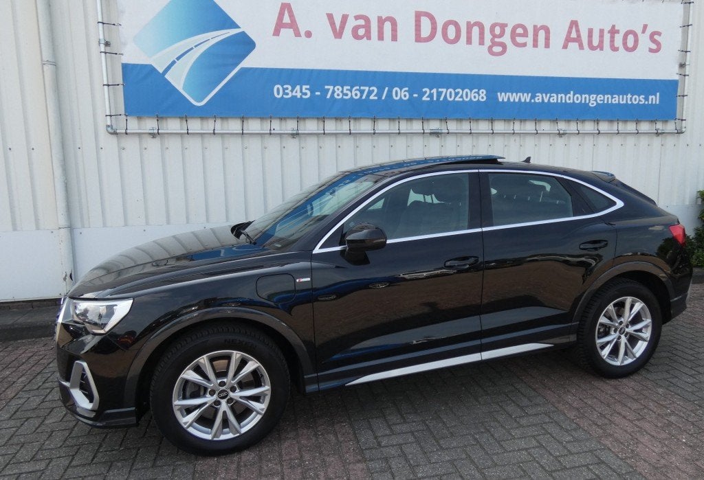 Audi Q3 SPORTBACK 45 TFSI E S Line,Pano,Navi,Dodehoek,Trhaak, Auto's, Automaat, Gebruikt, Overige modellen, 4 cilinders