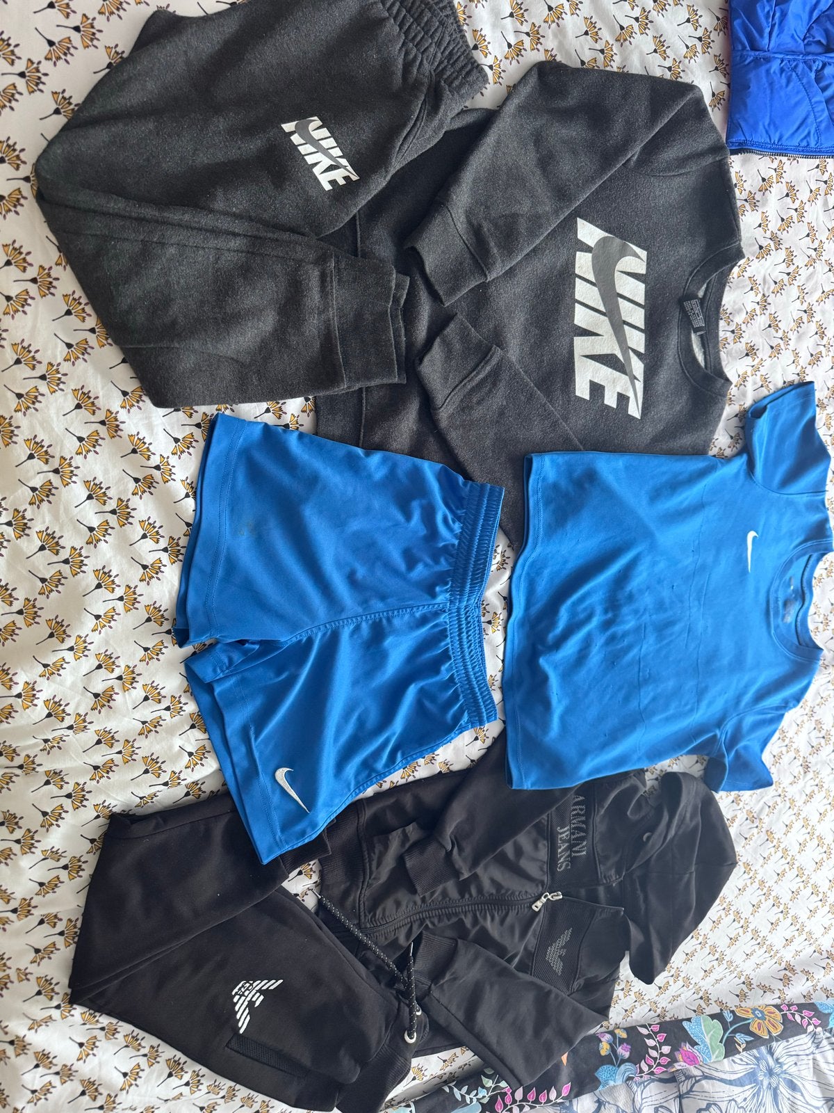 Pakket jongenskleding maat 122-128 (Nike, Armani), Ophalen of Verzenden, Gebruikt, Overige maten