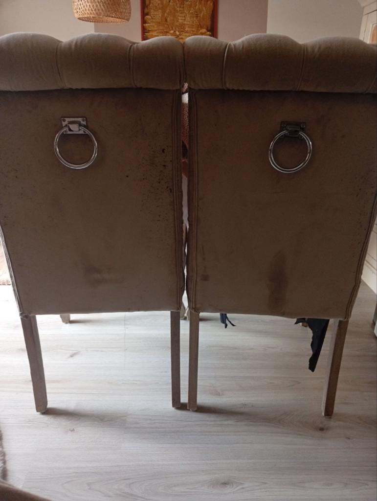2 eetkamer stoelen, moeten weg!, Ophalen