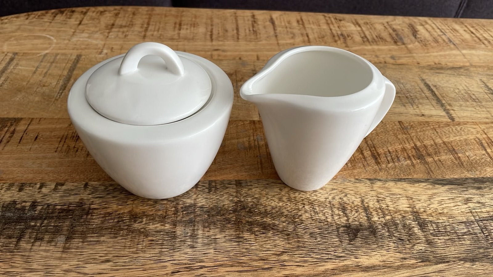 Maxwell & Williams White Basics suikerpot en melkkan, Overige merken, Overige typen, Ophalen of Verzenden, Zo goed als nieuw