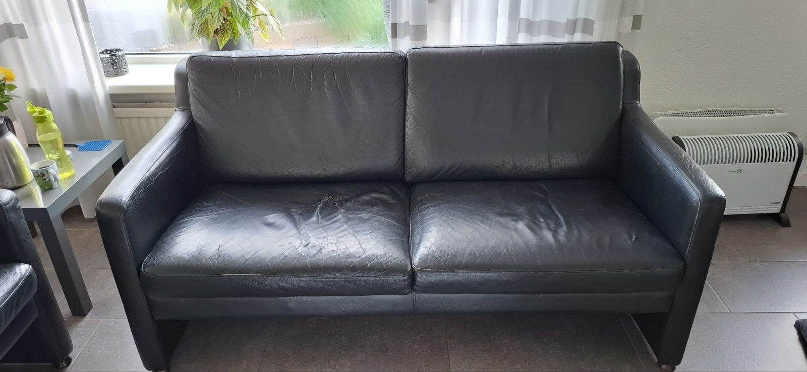 2 gratis zwarte leren banken-Ophalen week 41, Ophalen, Gebruikt, 150 tot 200 cm, Tweepersoons