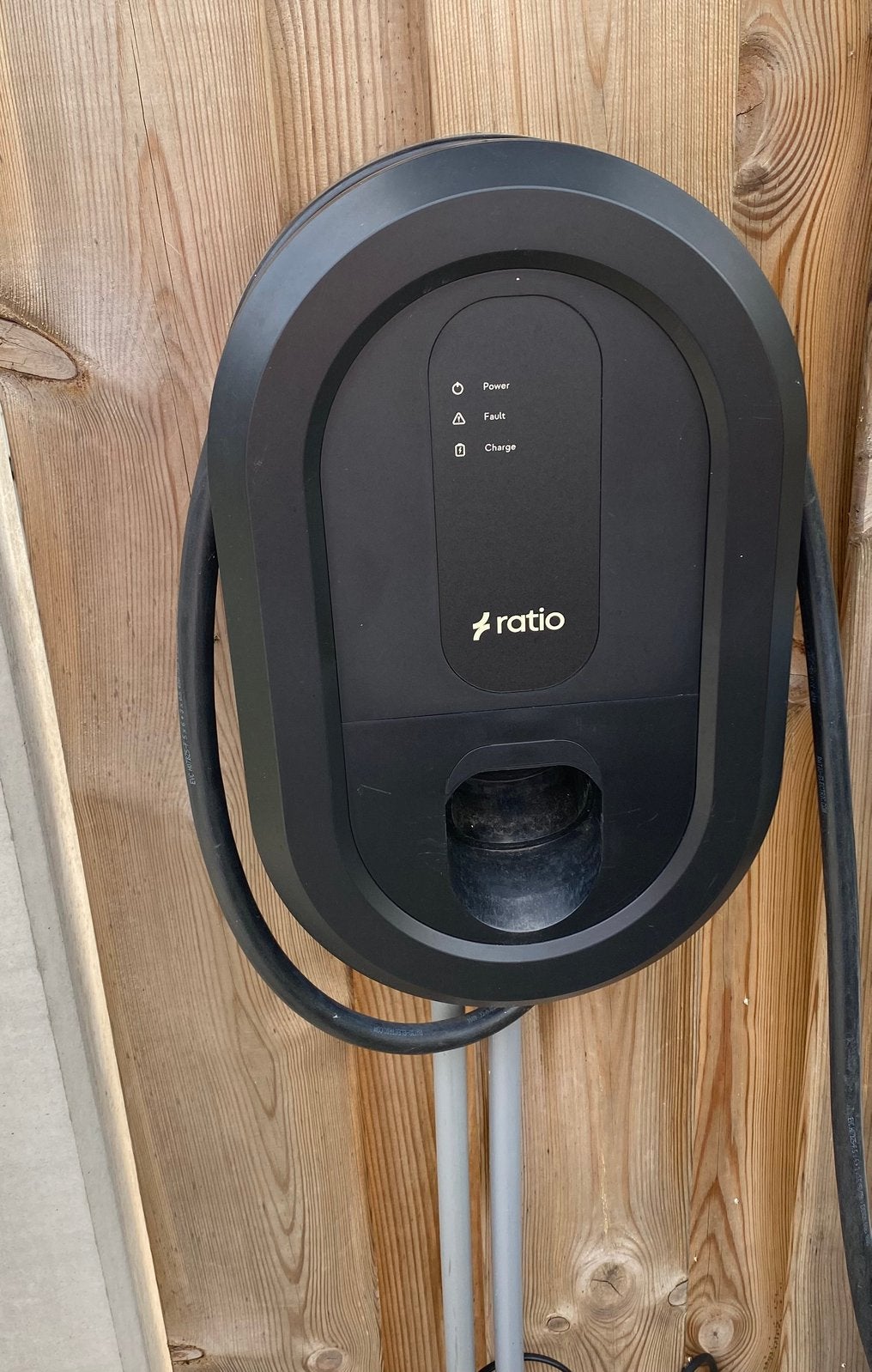 Deze komt binnenkort te koop 2 jaar oud  ratio laadpaal, Auto diversen, Ophalen of Verzenden, Zo goed als nieuw, Laadpaal