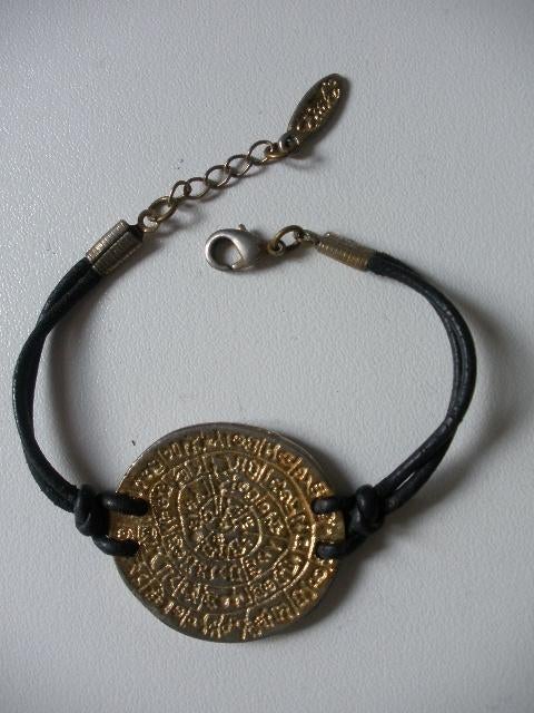 ETTIKA armband lams leer met gold dipped Phaistos munt - nie, Ophalen of Verzenden, Goud, Overige materialen
