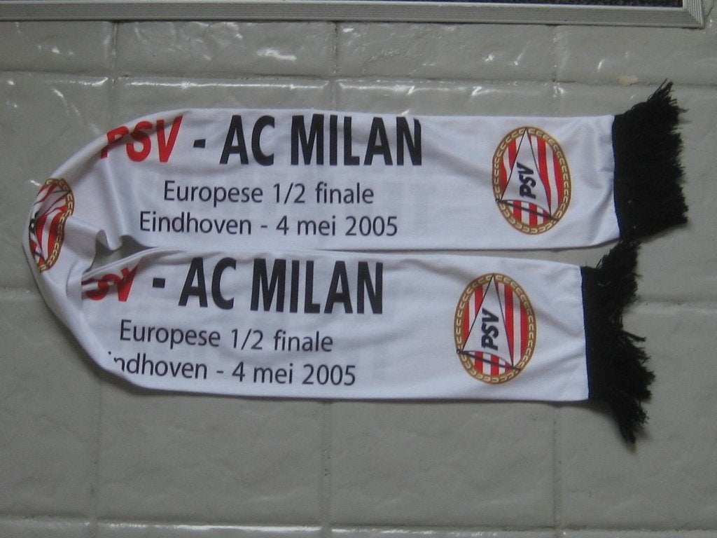 Sjaal PSV - AC Milan Europese 1/2 finale 4 mei 2005, Verzamelen, Sportartikelen en Voetbal, Ophalen of Verzenden, Zo goed als nieuw