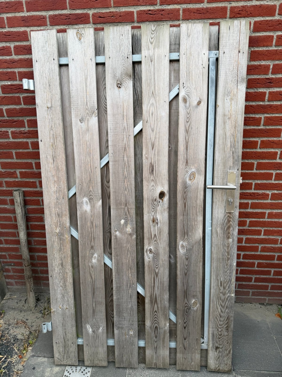 Houten tuinpoort met metalen frame en beslag, Tuin en Terras, Ophalen, Met poort, Gebruikt, Tuinhek