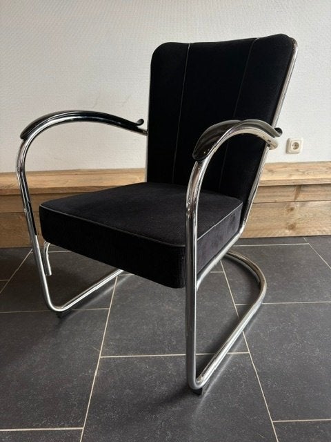 Twee Gispen 412S fauteuils, chroom, zwarte ribstof, Design, 75 tot 100 cm, Zo goed als nieuw, Metaal