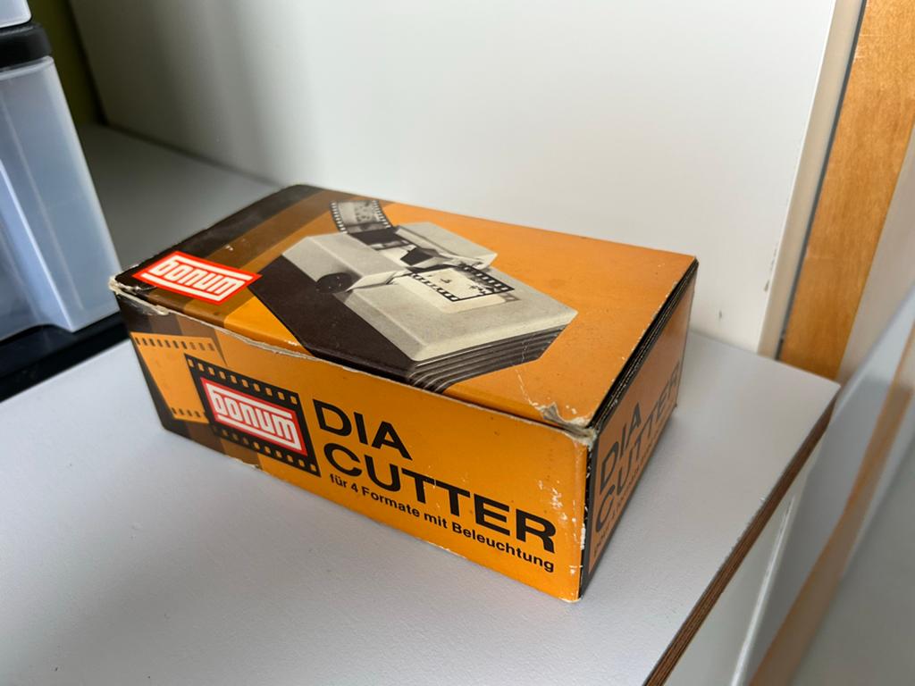 Bonum Dia Cutter voor 4 formaten met verlichting, Ophalen, Gebruikt, Met scherm