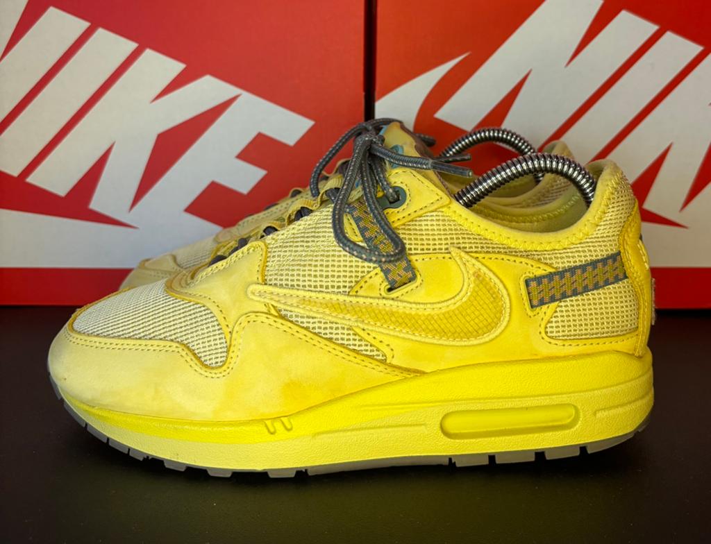 Nike Air Max 1 x Travis Scott Saturn Gold mt. 39, Geel, Ophalen of Verzenden, Sneakers of Gympen, Zo goed als nieuw
