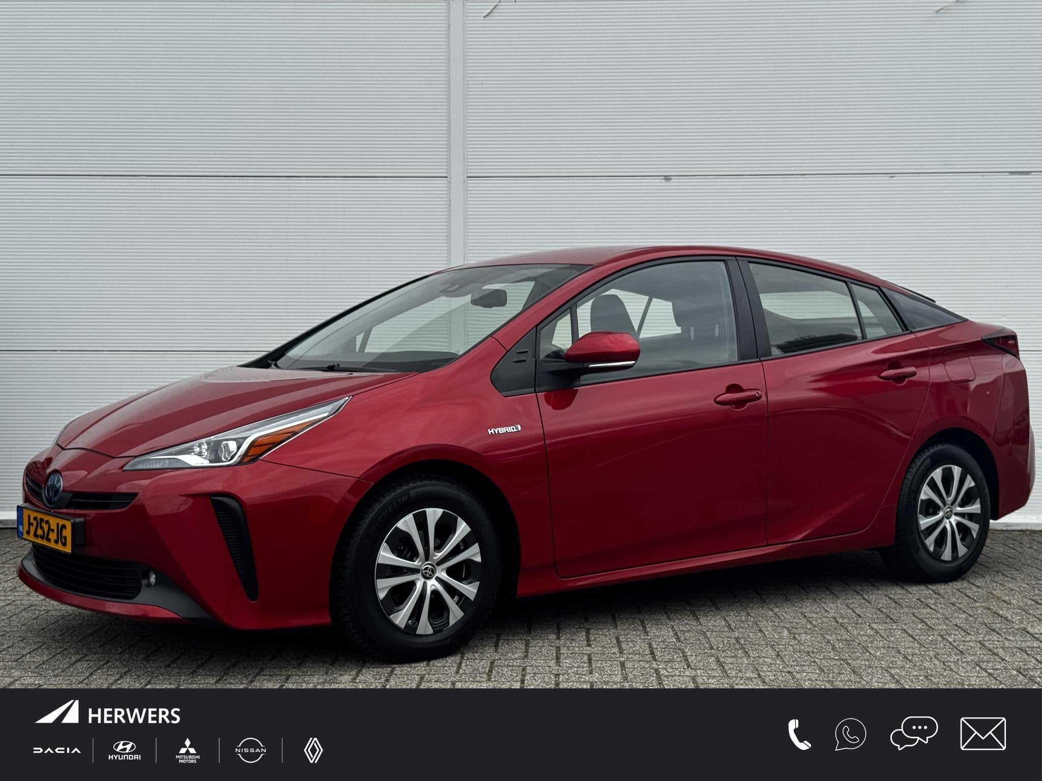 Toyota Prius 1.8 Dynamic / Dealer onderhouden / Fabrieks Gar, Auto's, Toyota, Stof, Euro 6, 122 pk, Origineel Nederlands