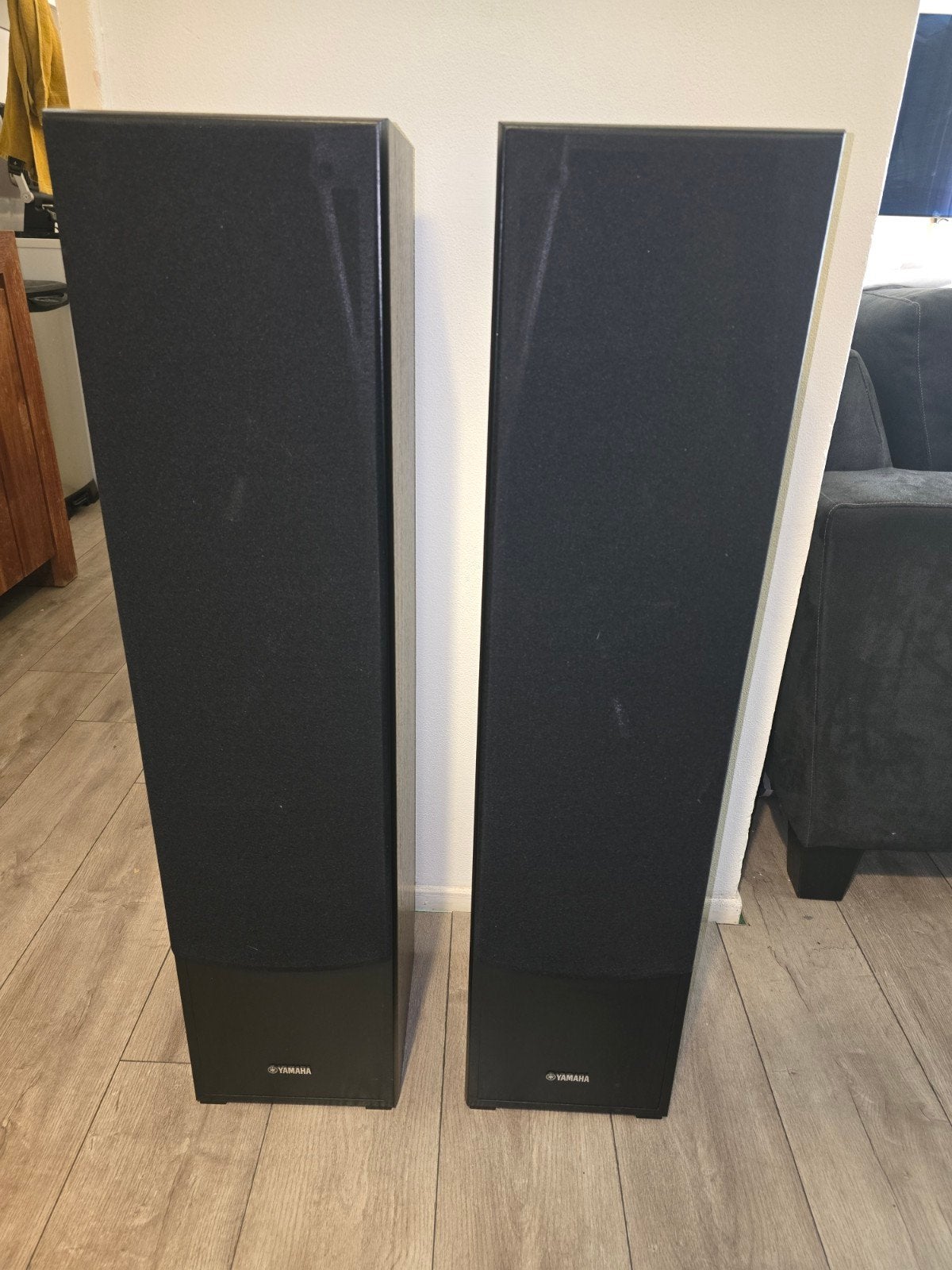 Yamaha NS-F51 Vloerstaande Speakers voor de Liefhebber, Zo goed als nieuw, 60 tot 120 watt, Front, Rear of Stereo speakers, Ophalen