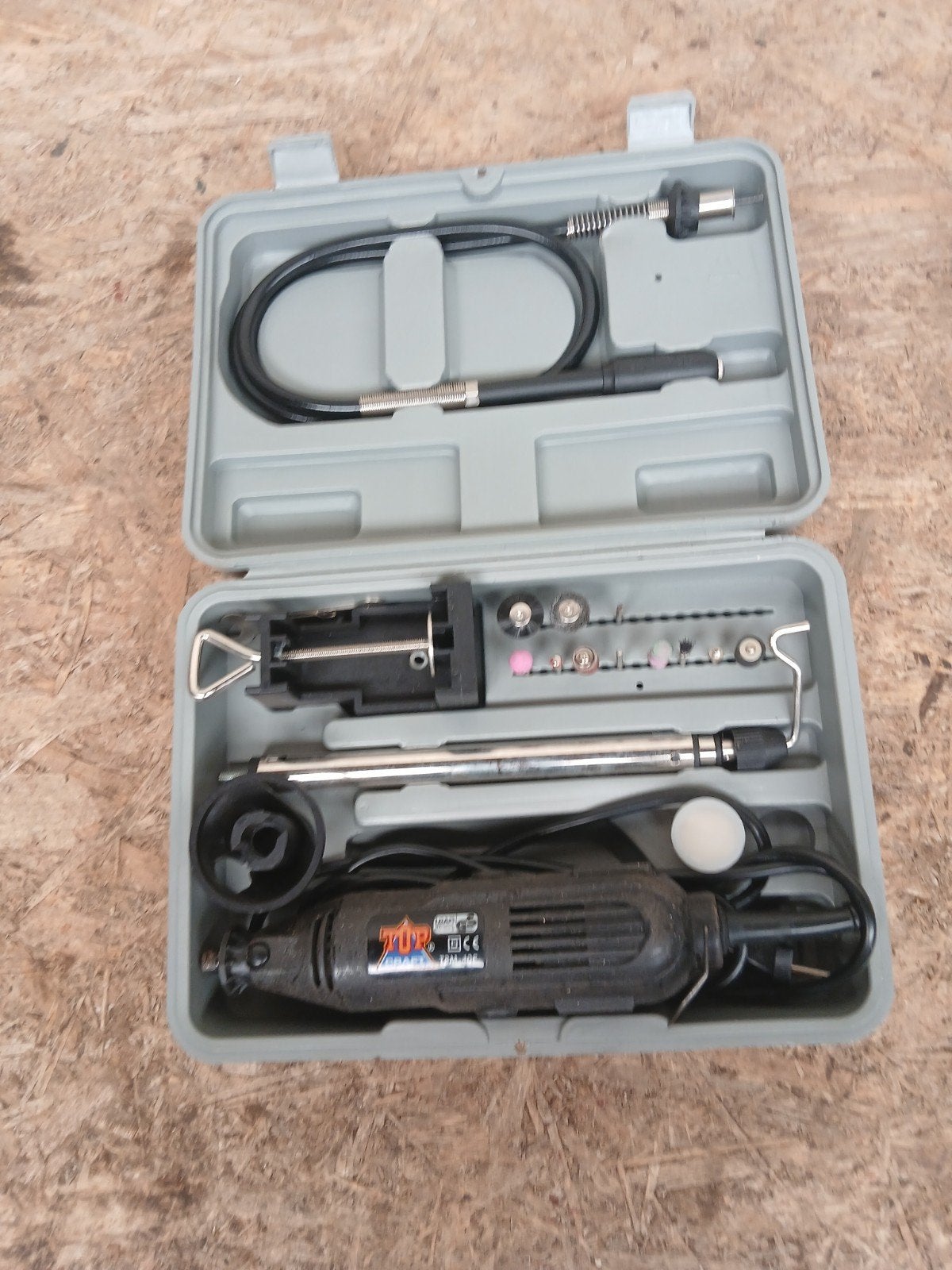 Ferm Craft TBM-40F Multitool Set met Accessoires, Antiek en Kunst, Antiek | Gereedschap en Instrumenten, Ophalen of Verzenden