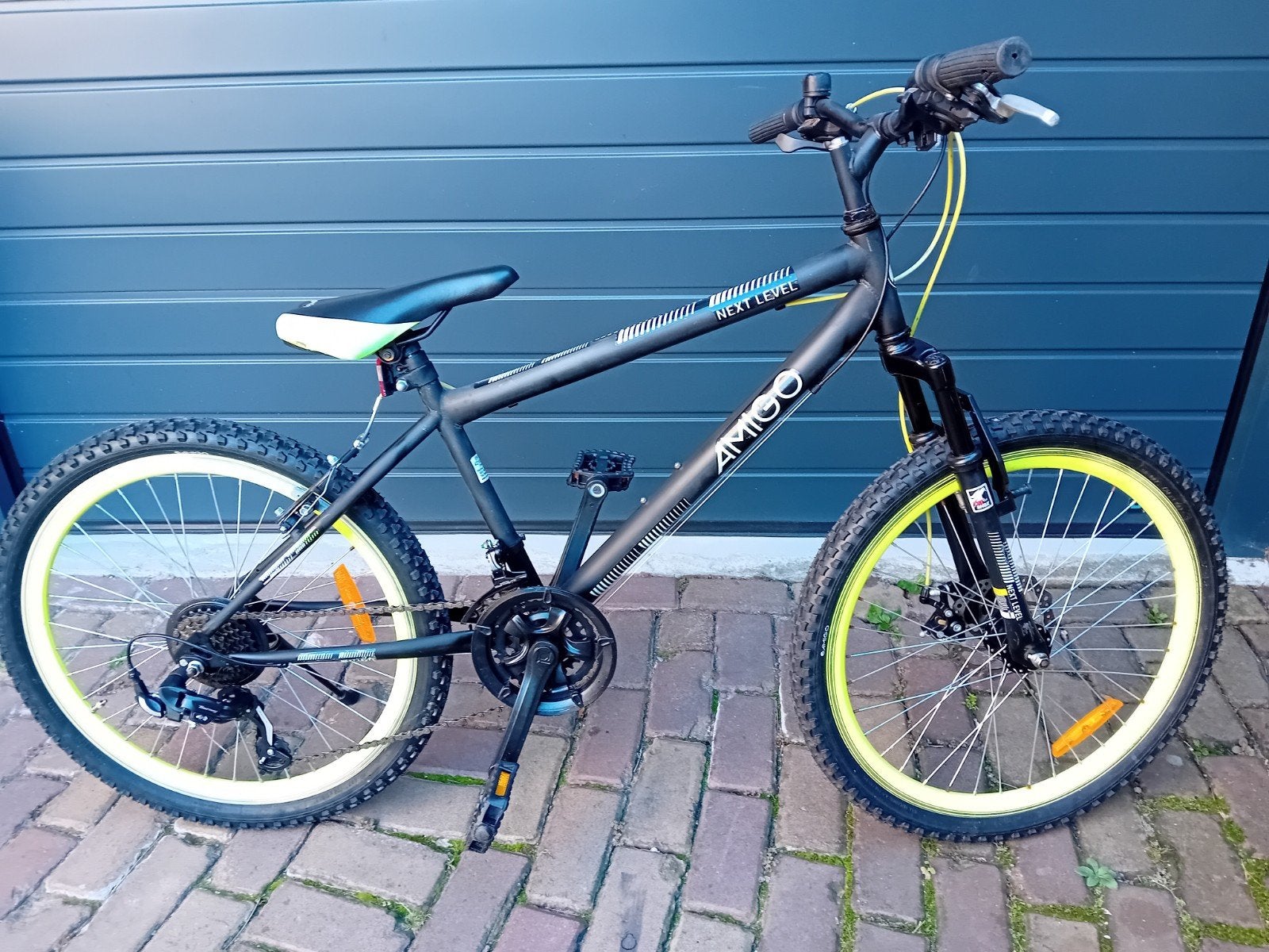 Amigo Mountainbike 24 inch, 21 versnellingen, schijfrem, Ophalen, Zo goed als nieuw, Schijfrem