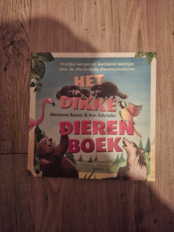 Het Dikke Dierenboek - Vrolijke versjes en weetjes, Ophalen of Verzenden, Zo goed als nieuw, Marianne Busser & Ron Schröder