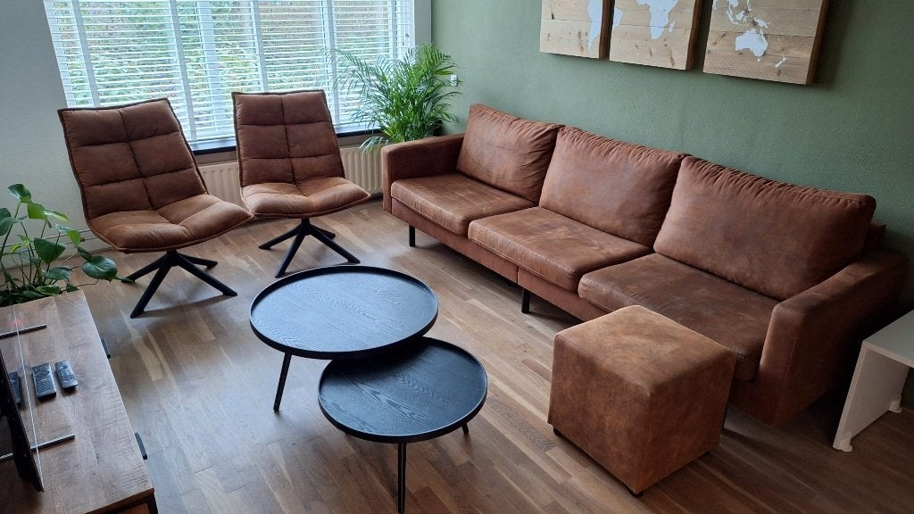 Cognac bank met 2 fauteuils en hocker, Ophalen, 250 tot 300 cm, Zo goed als nieuw, Rechte bank