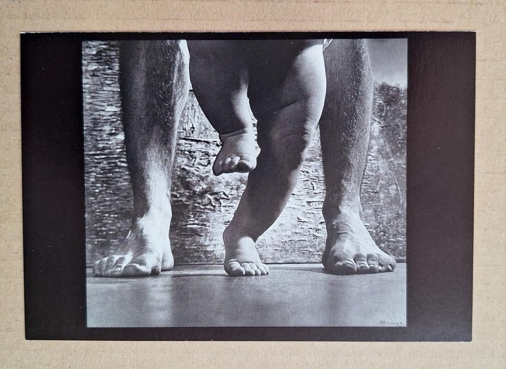 Jan Saudek - First Steps, 1963. Kindjes eerste stappen, Ophalen of Verzenden, 1980 tot heden, Ongelopen, Overige thema's
