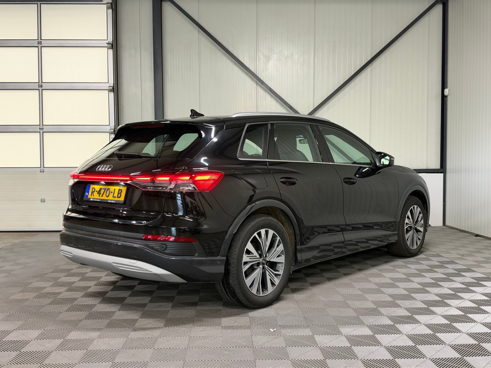 Audi Q4 40 Launch Advanced Plus 77kWh | SOH 93% | Navi | Cam, Automaat, 0 cilinders, Gebruikt, Overige modellen