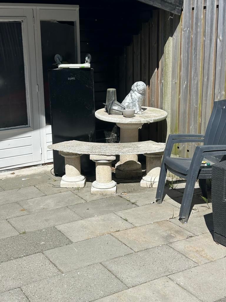 Stenen bankje met ronde tafel voor buiten, Ophalen of Verzenden, Gebruikt, Rond, Overige materialen