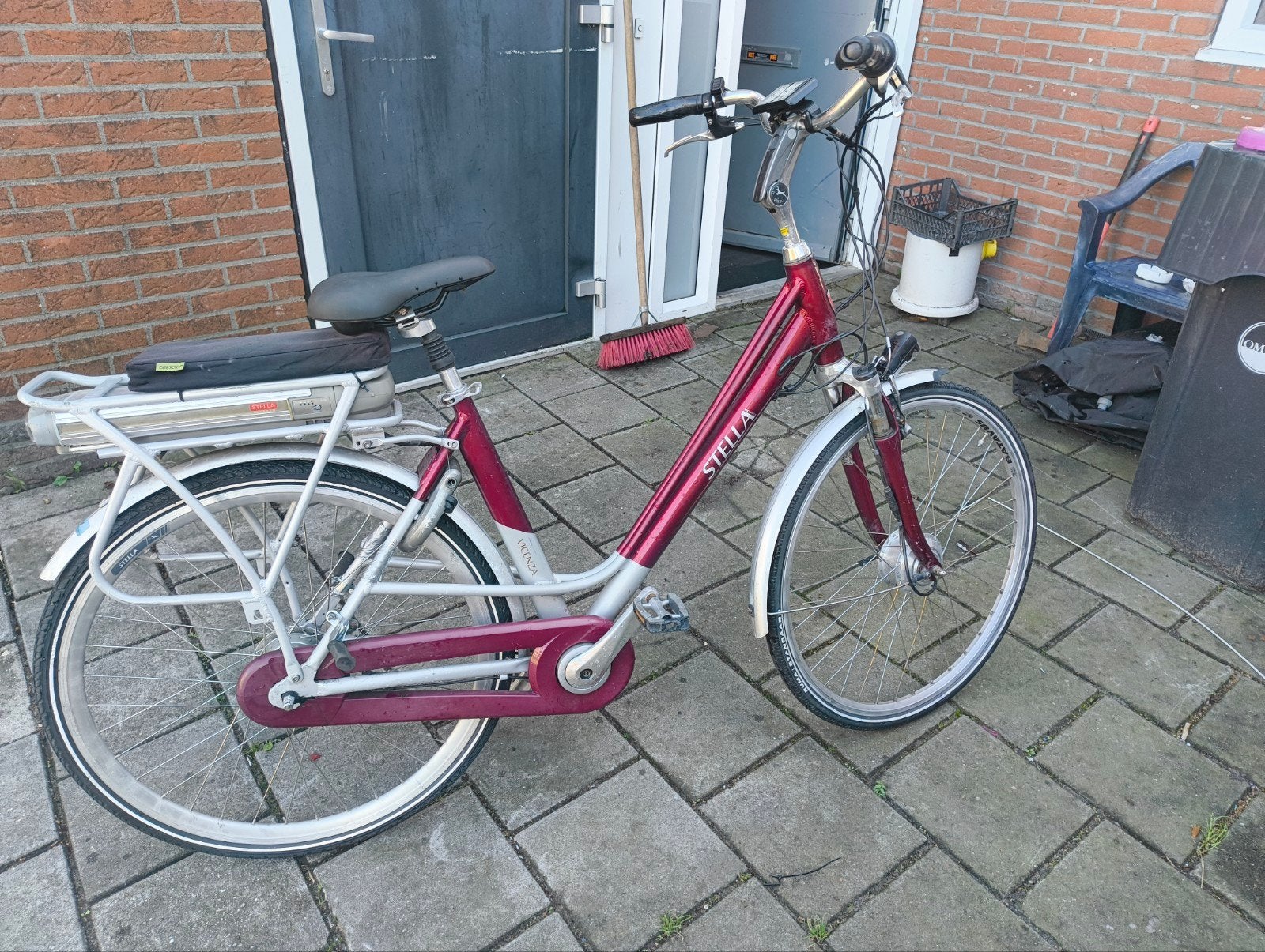 stella, Gebruikt, 51 tot 55 cm, 30 tot 50 km per accu, Ophalen