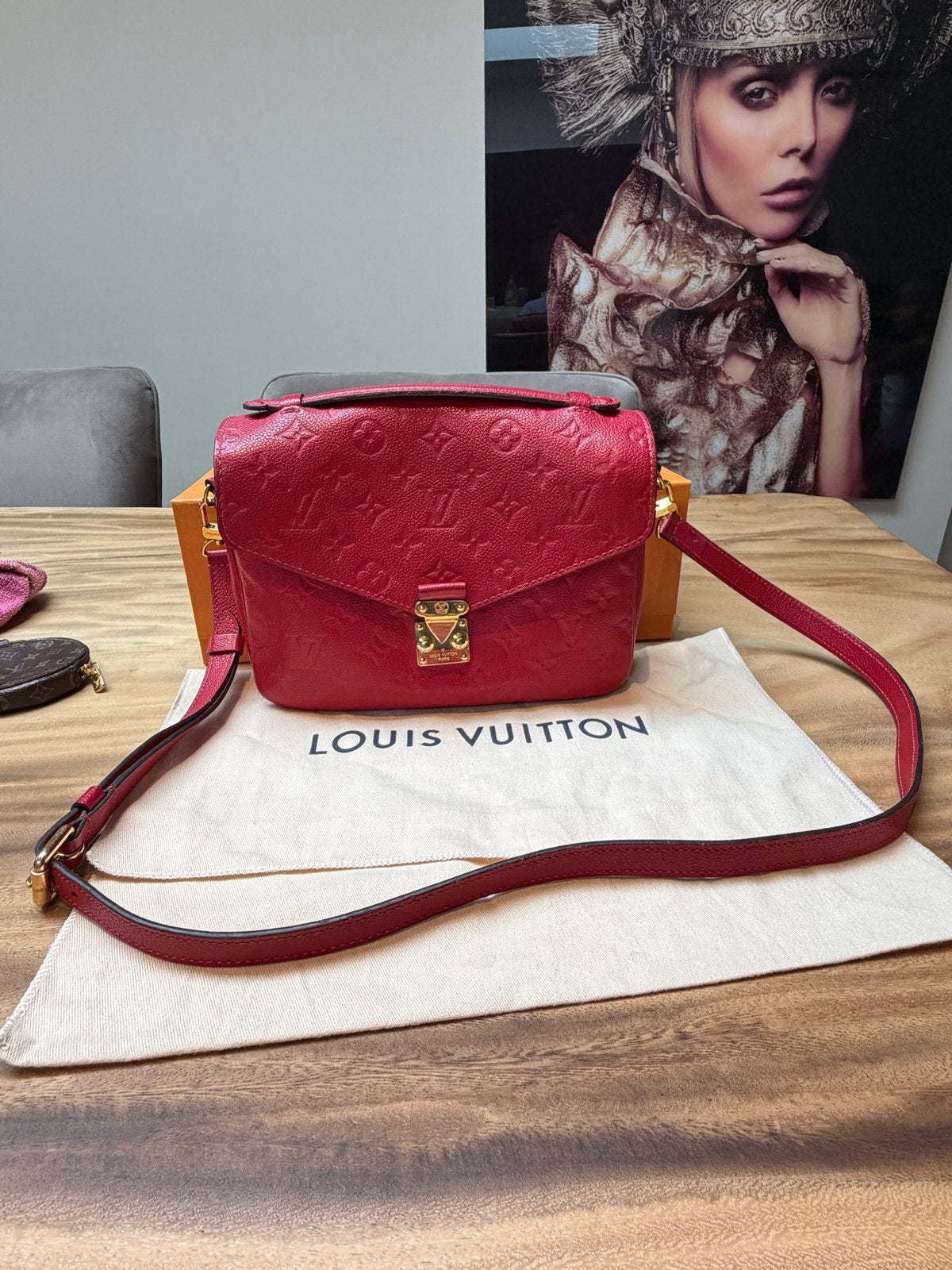 Louis Vuitton Metis Rode Tas met Doos en Dustbag, Ophalen of Verzenden, Gebruikt, Rood, Handtas