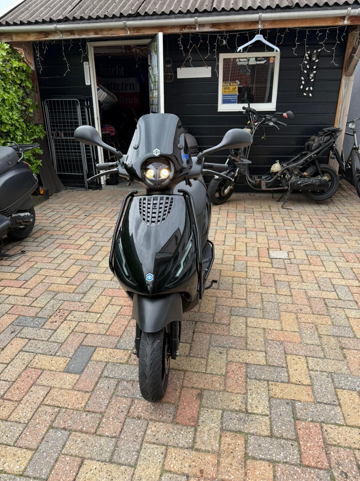 Piaggio zip iget euro 4, Fietsen en Brommers, Scooters | Piaggio, Ophalen, Maximaal 45 km/u, Zip, Zo goed als nieuw