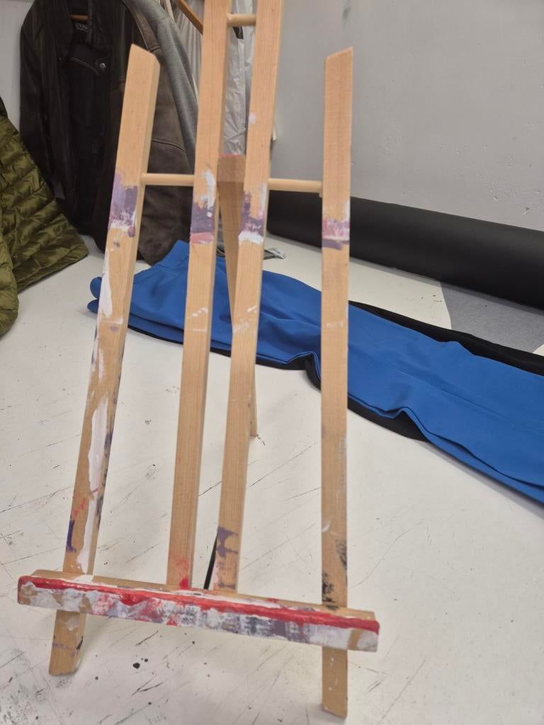Gebruikte houten ezel voor op tafel, Ophalen of Verzenden, Gebruikt, Ezel